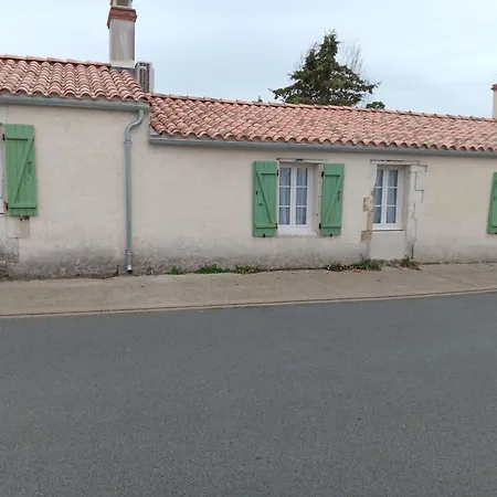 Maison Familiale Au Centre Du Bourg, Animaux Sur Demande - Fr-1-476-251