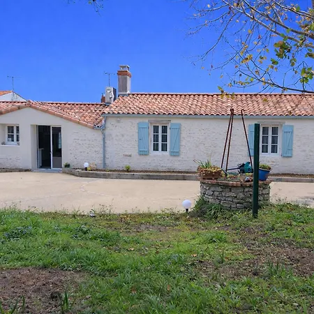 Holiday home Maison Familiale Au Centre Du Bourg, Animaux Sur Demande - Fr-1-476-251