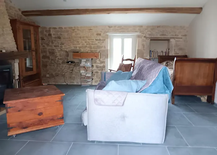 Casa vacanze Maison Familiale Au Centre Du Bourg, Animaux Sur Demande - Fr-1-476-251