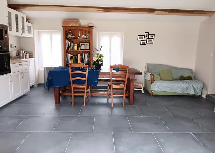 Maison Familiale Au Centre Du Bourg, Animaux Sur Demande - Fr-1-476-251 *